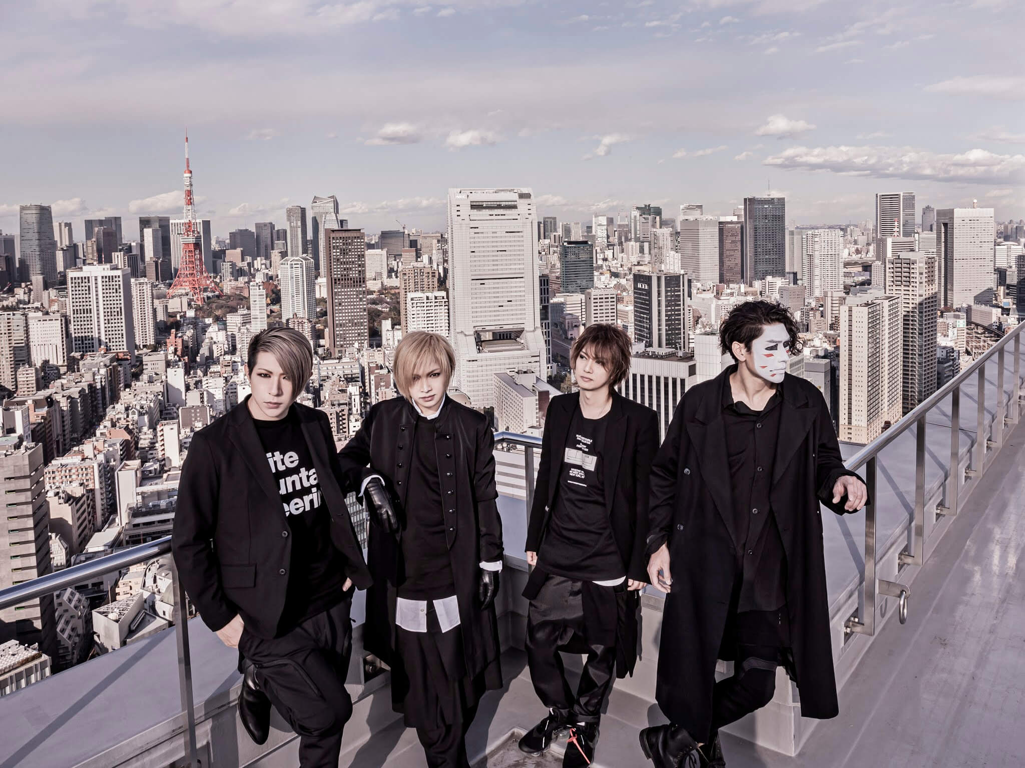 ゴールデンボンバー応援企画！全国のタワーレコードから熱いコメントが到着！の画像